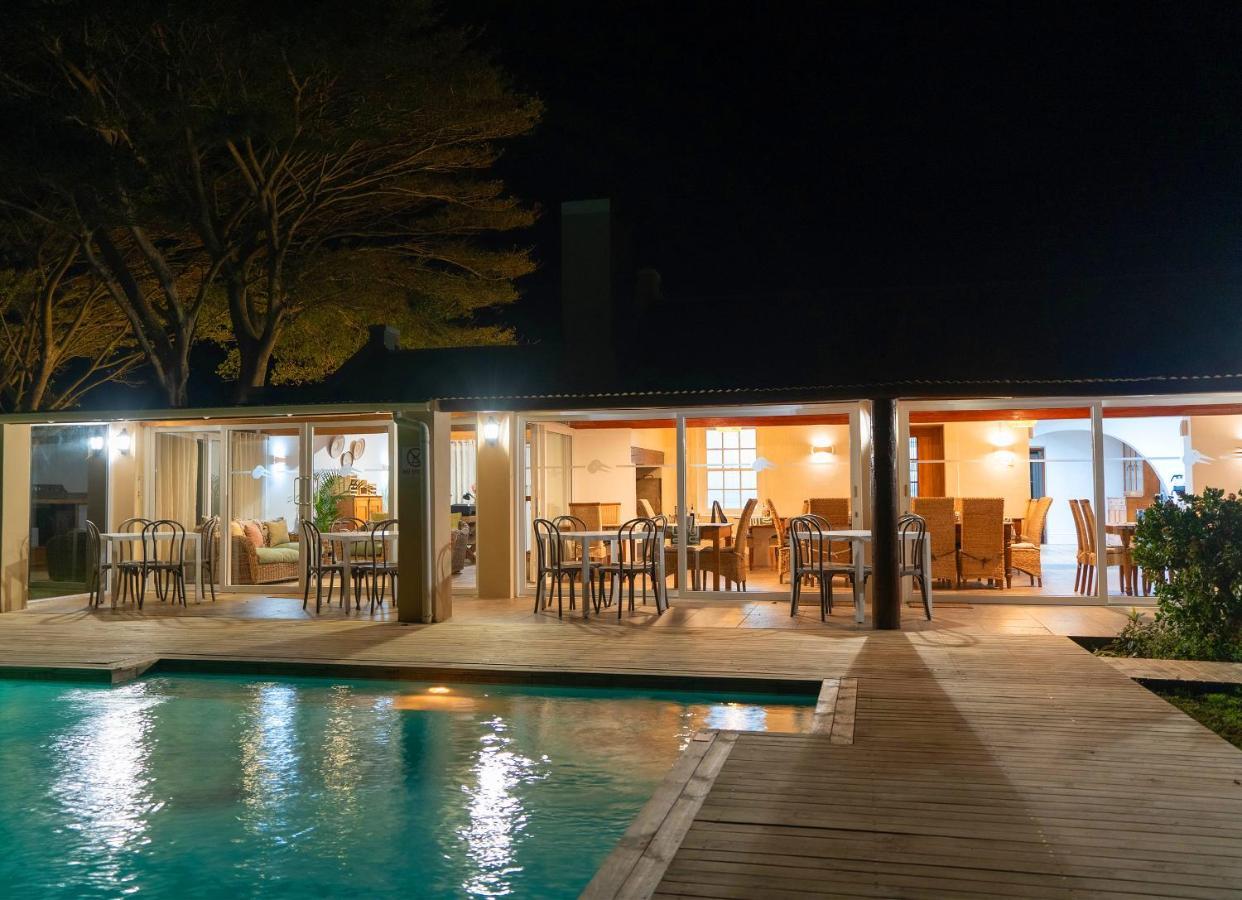 Oyster Bay Lodge Екстериор снимка